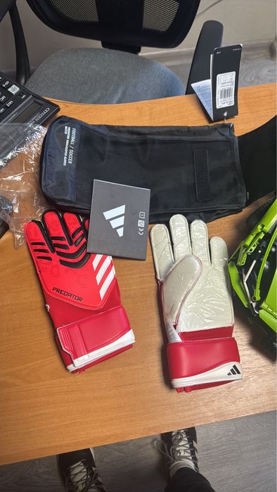 Воротарські рукавички adidas predator розміри 3;7;8;9;10;11