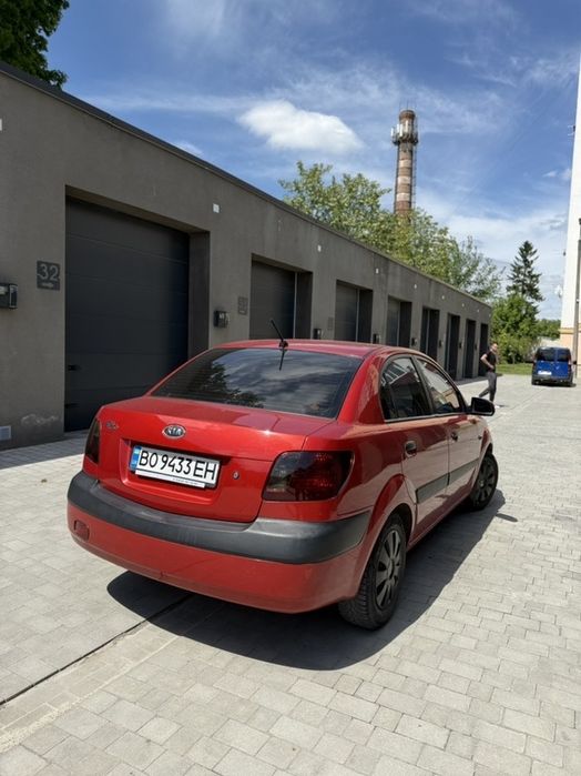 Продам kia rio.