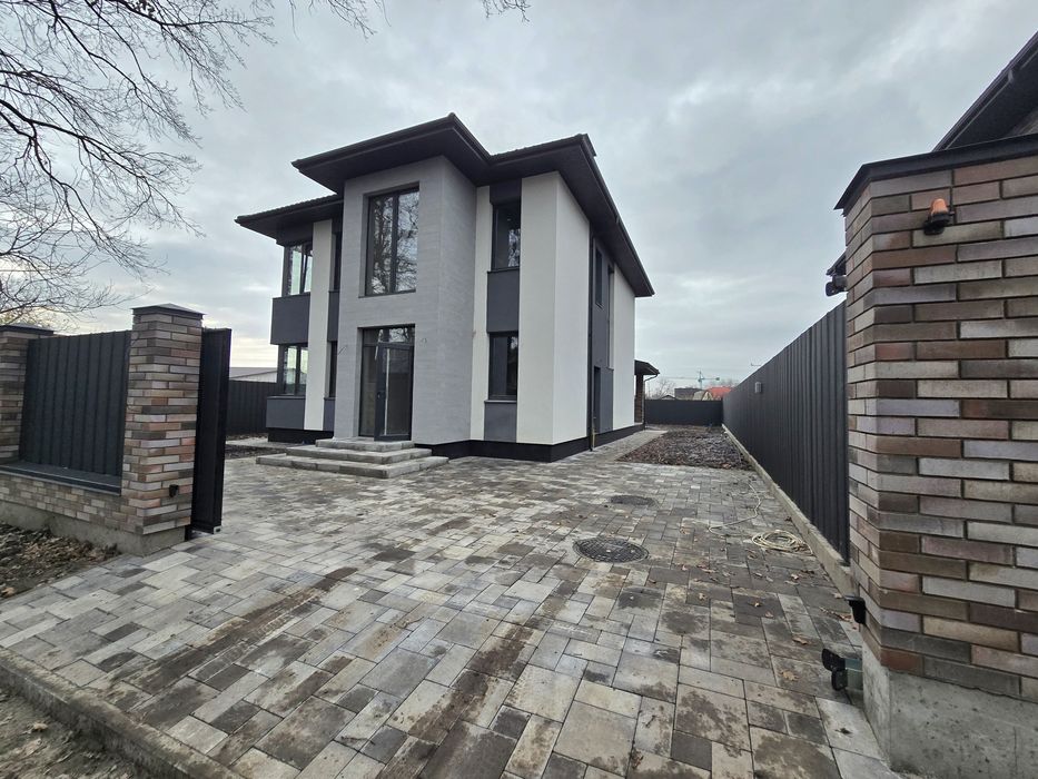 Будинок 220 м2 біля школи сквер дуби с. Чабани поруч Гатне Теремки