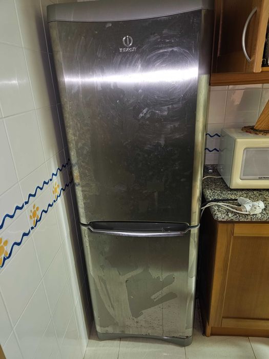 Frigorífico Indesit usado 150€