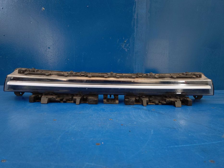 Kia soul nowy model środkowa lampa obrysówka łącznik lamp