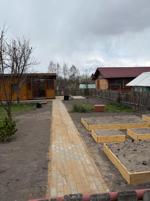 Układanie kostki. Mycie Pomników.