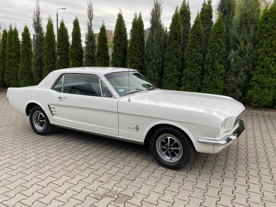 Ford Mustang coupe 3.3 R6; 1966r; po kapitalnej odbudowie