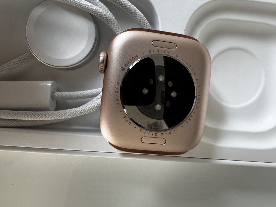 Apple watch series 10 42mm różowe złoto jak nowy