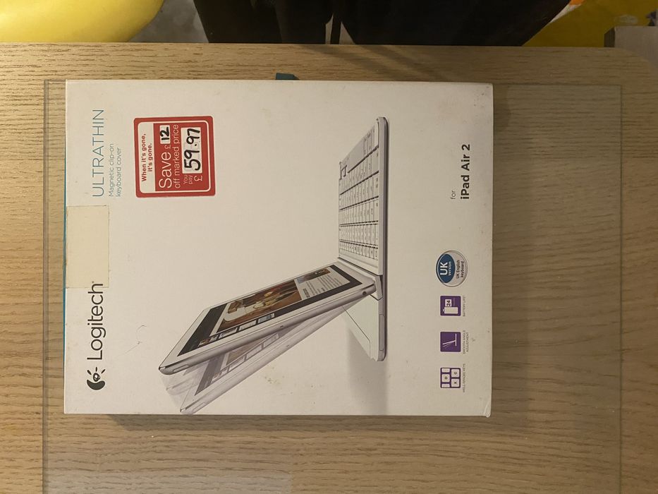 Teclado / Capa Logitech Ultrathin para iPad Air 2 (Como Novo)