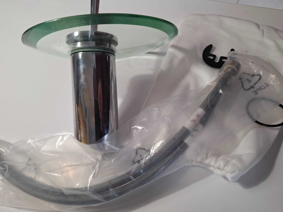 Bateria umywalkowa szklana