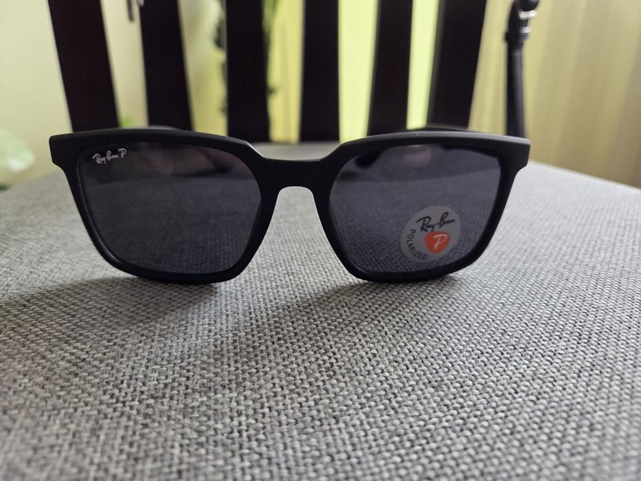Nowe okulary przeciwsłoneczne RayBan
