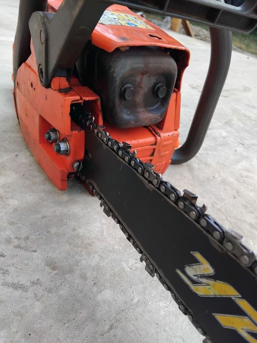 Продам бензопилу Husqvarna 137