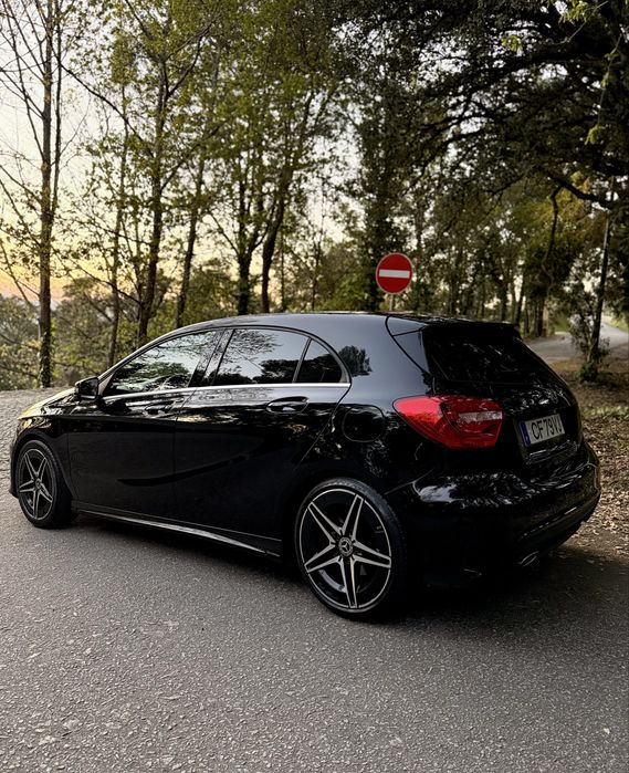 MERCEDES A200 AMG - LINE