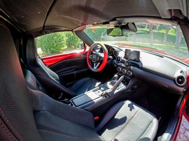 Lindo carro descapotado