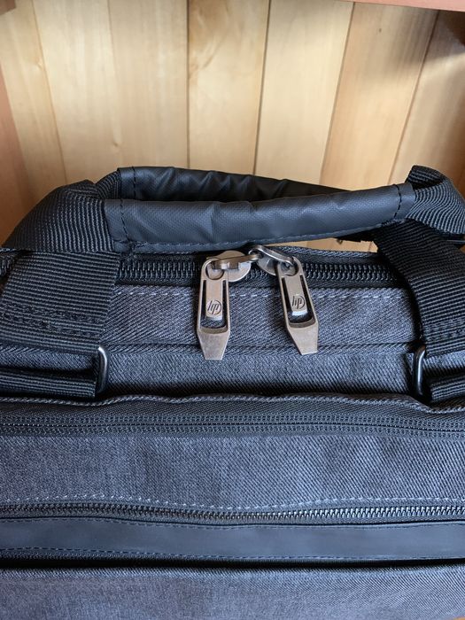 Сумка сіра фірми”hp” для ноутбука 15.6 дюймів нова роз. 40*30*5 см