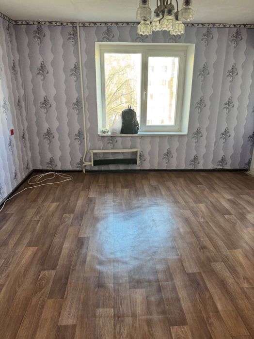 Продається двокімнатна квартира.