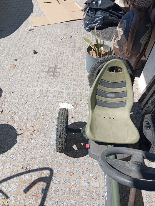 Karting de pedais jeep