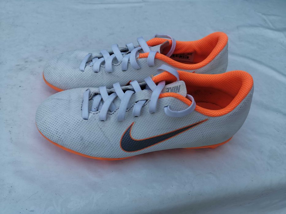 Chuteiras Nike criança tamanho 33