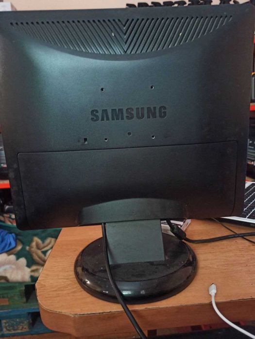 Продам Монитор Samsung 931c