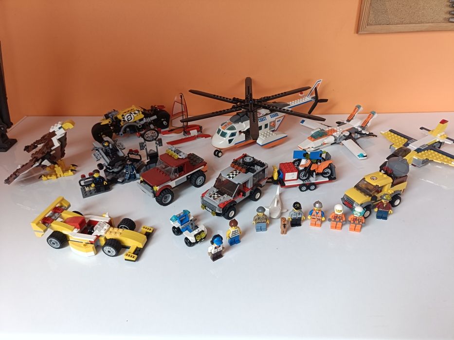 11 Zestawów LEGO