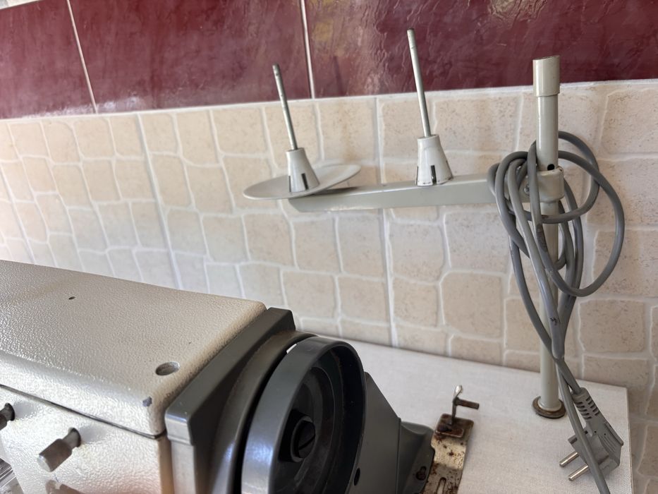 Maquina de costura industrial