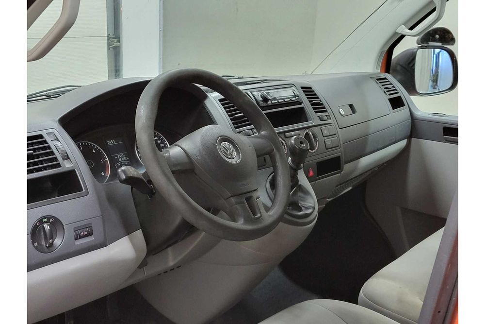 Volkswagen Transporter T5  2.0 TDI