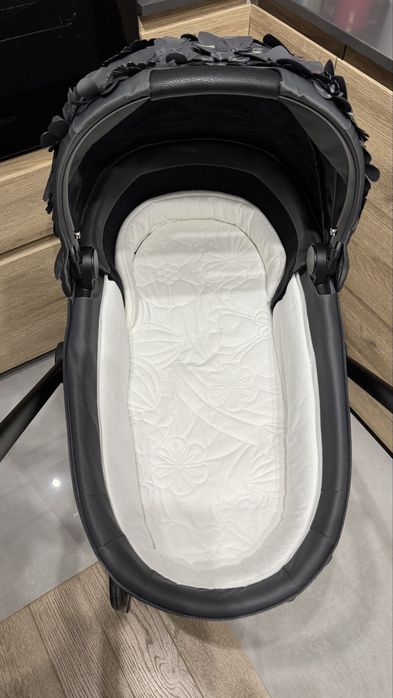 Gondola Mios 3.0 2 tapicerki simply flowers grey/spring blossom light