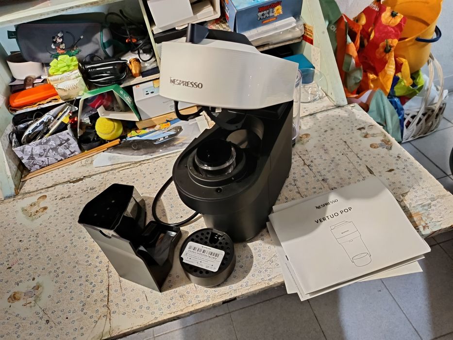 Venda nova preto e branco máquina de café expresso de bom estado