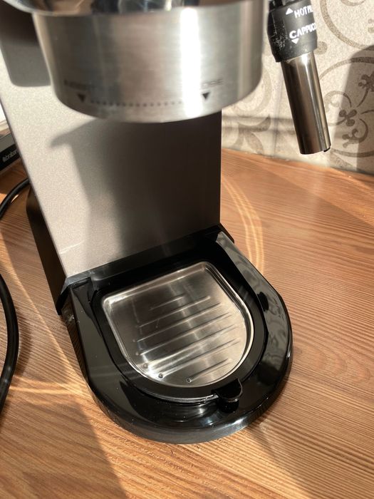 Nowy kolbowy ekspres