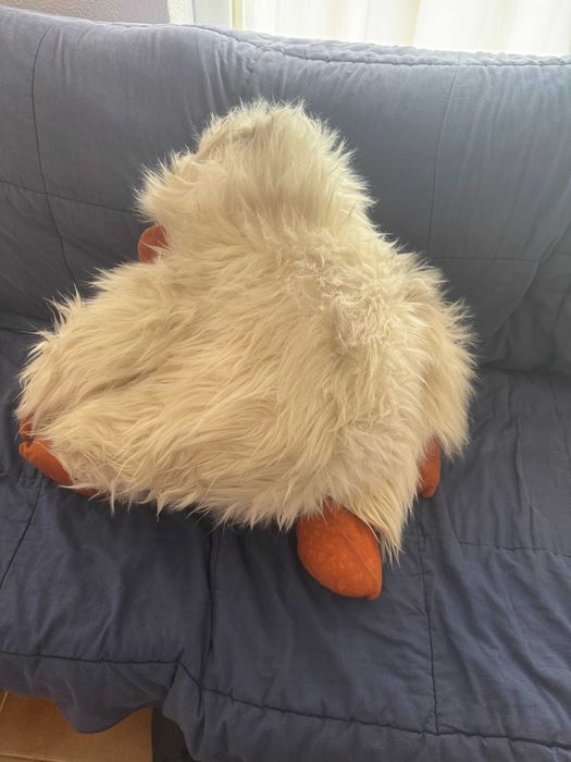 Peluche Gigante Macaco Peludo com Bigode – 50 cm Altura