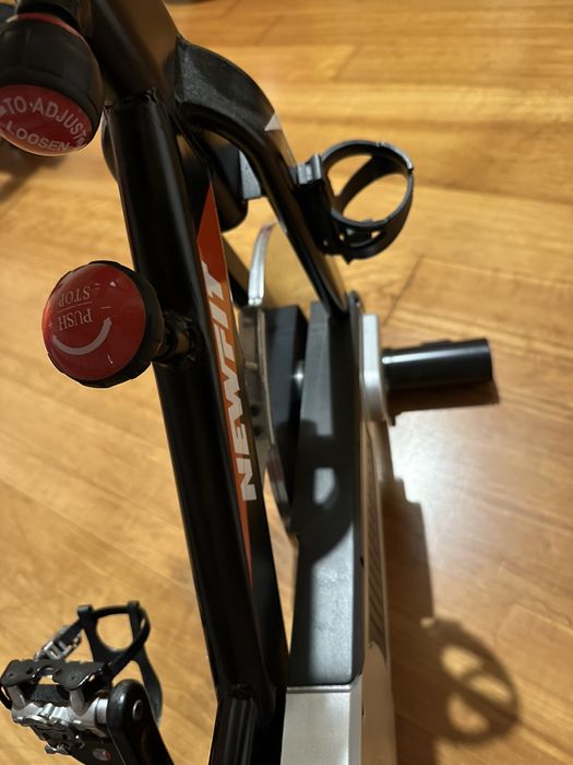 Bicicleta de Spinning Newfit - Modelo 6.0 Storm - Praticamente nova