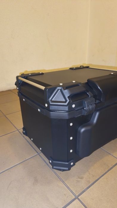 Top case 45l preta como nova