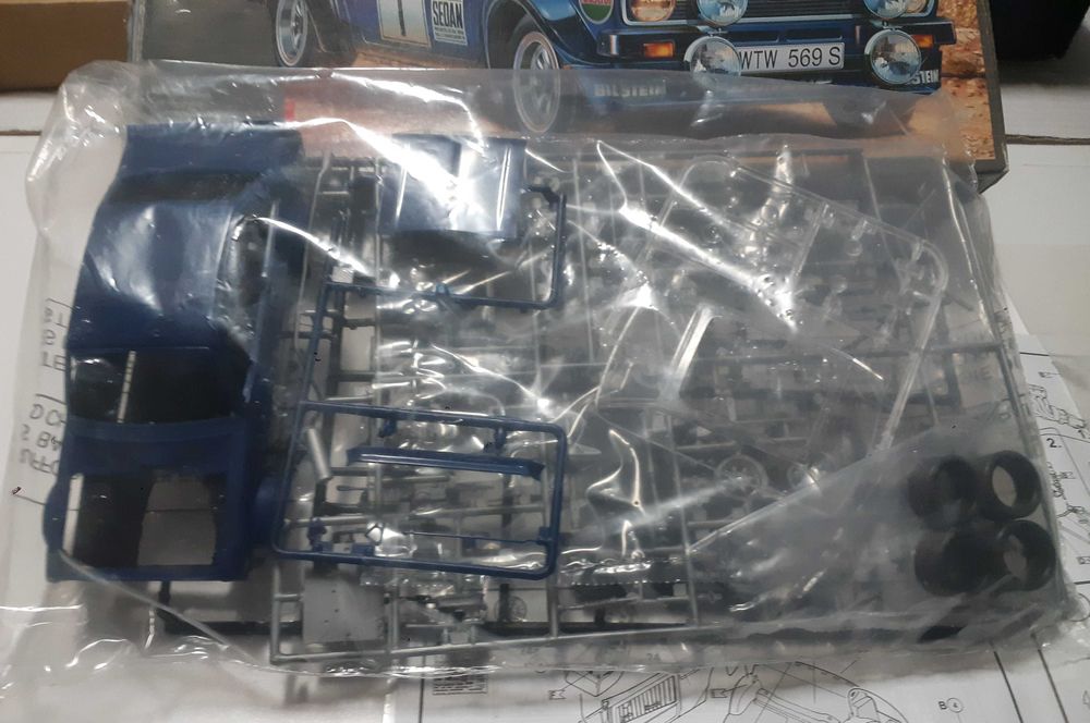 Revell Ford Escort Rally MK2 1/24