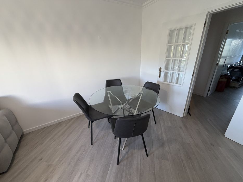 T3 Mobilado com Terraço Privativo de 20 m² e Vista Mar – Baixa de Olhão
