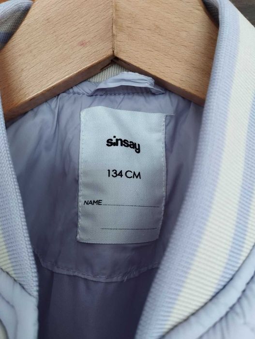Продам куртку на дівчинку