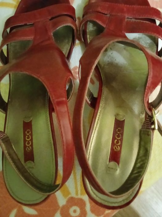 Босоножки-кожа.40-41 размер ЭКО