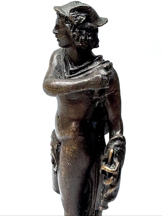 Linda escultura em bronze “Mercúrio” - reprodução marcada