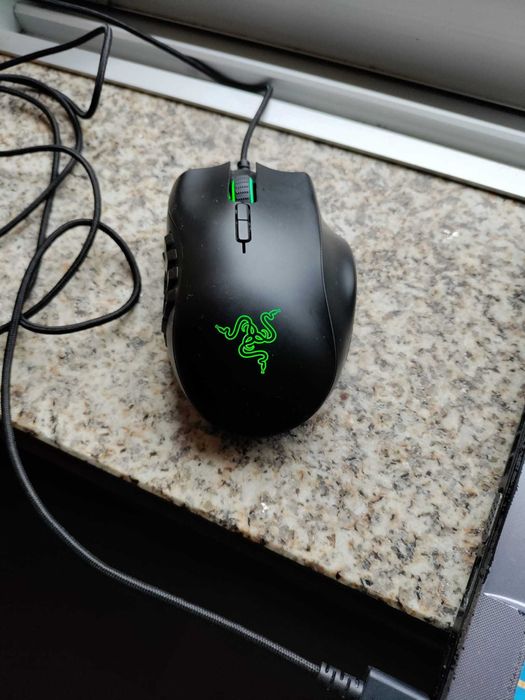 Rato gamer Razer Naga Trinity