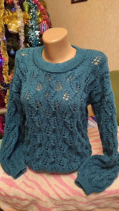 Вяжу на заказ спицами любые вещи.