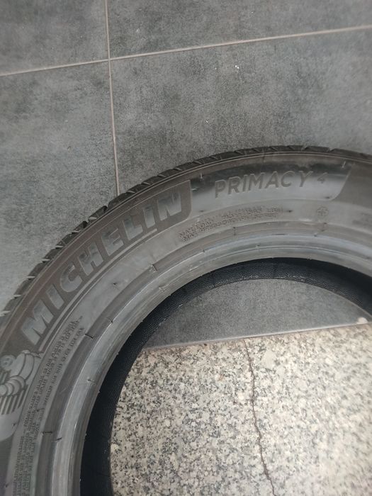 2 pneus 205 60 r16 Michelin