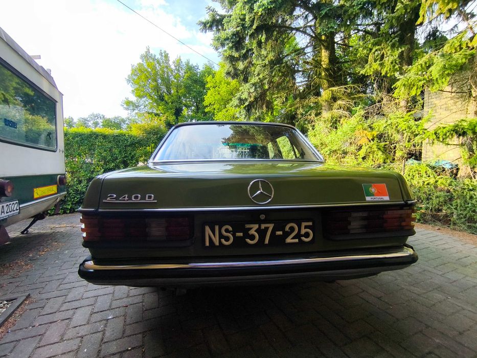 Mercedes W123 240D Oldtimer Museo do Caramulo — photo 4