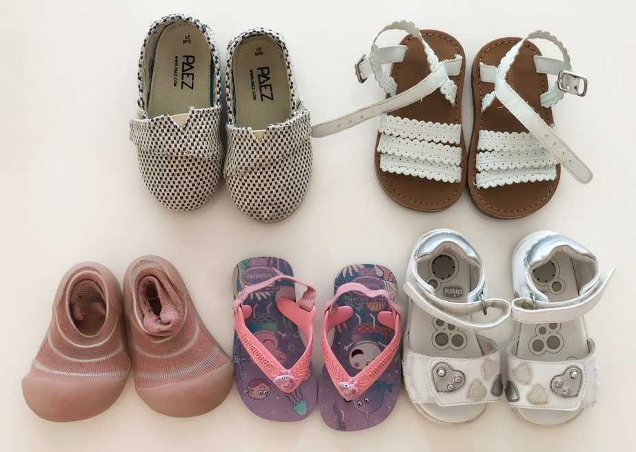 Roupa y zapatos de menina 9-12m. Cada peça 5 euros.  Tudo por 65 euros