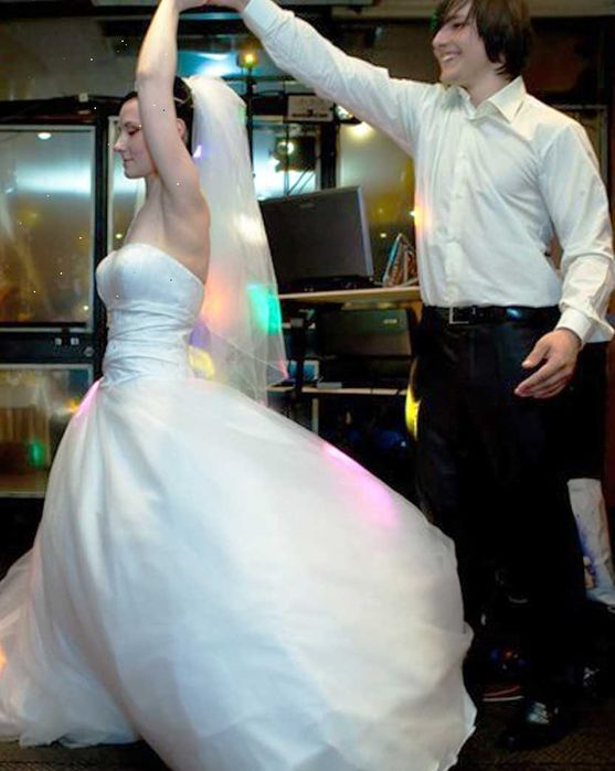 Тамада,музика,пісні,Все включено Хороша ціна Яскраво драйвово