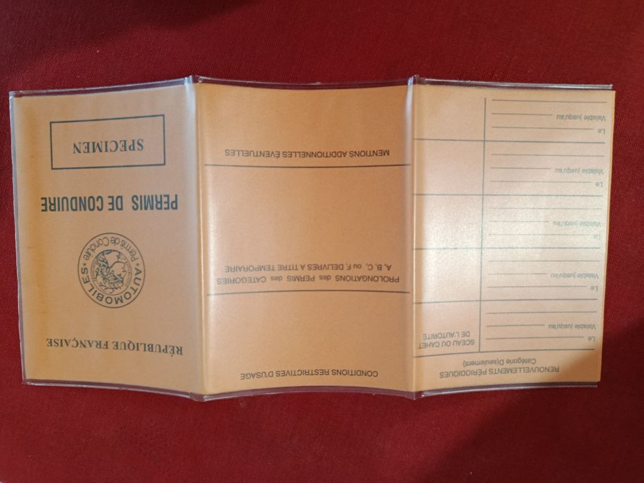 Обкладинка для документів, DESI SAN