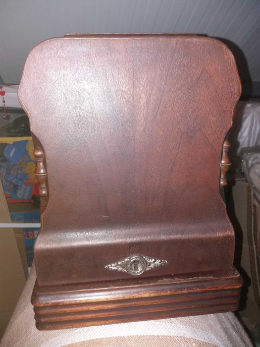 Máquina costura antiga de manivela 
 Anker