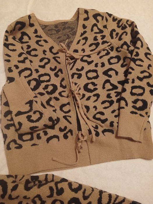 Теплий леопардовий костюмчик