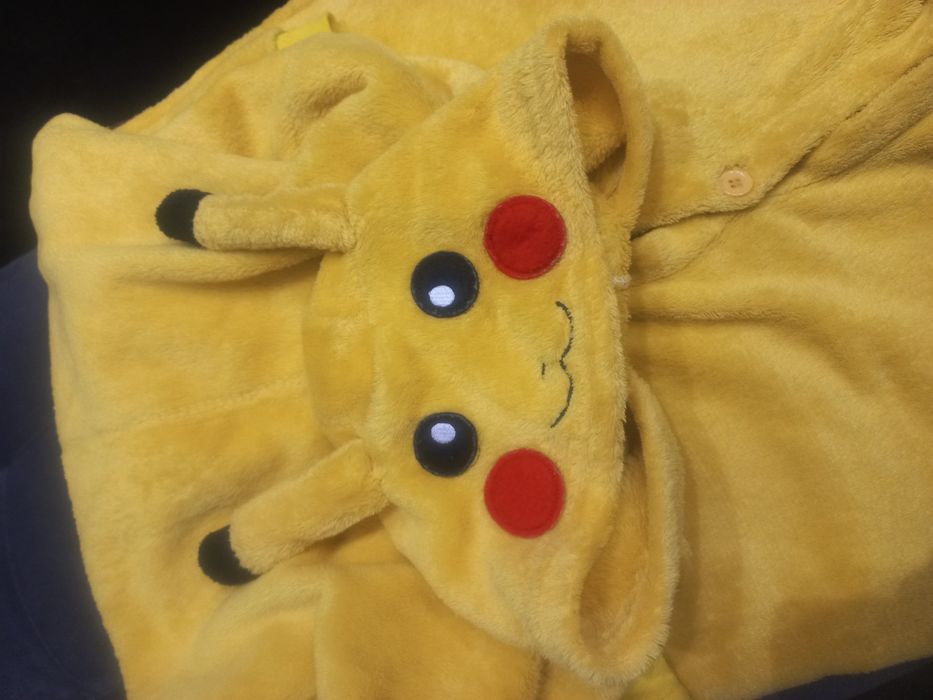 Piżama Picachu żołta