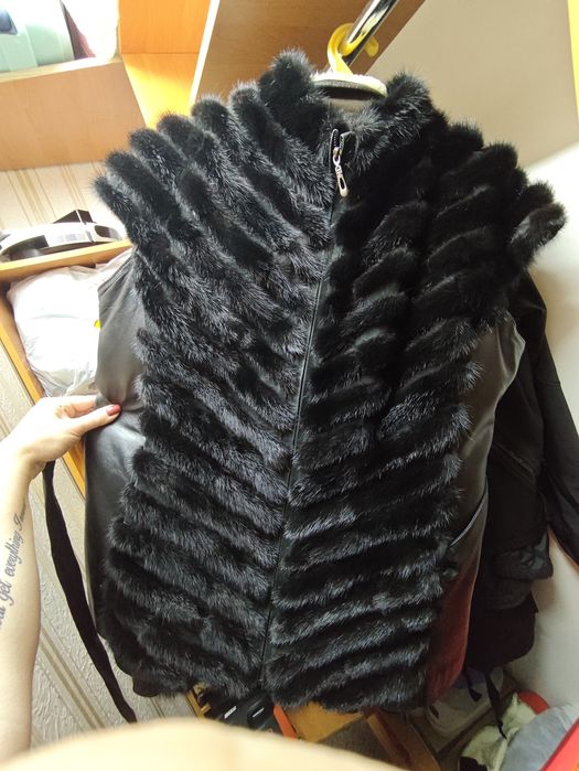 Продам норкову жилетку гарний розмір 56/58