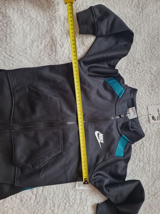 dres dziecięcy nike 92-98 cm na 2-3 latka