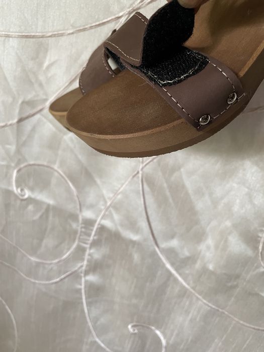 Nowe naturalne sandały r 38