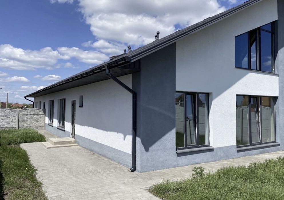 Дом 355 м² в закрытом коттеджном посёлке, 7 соток