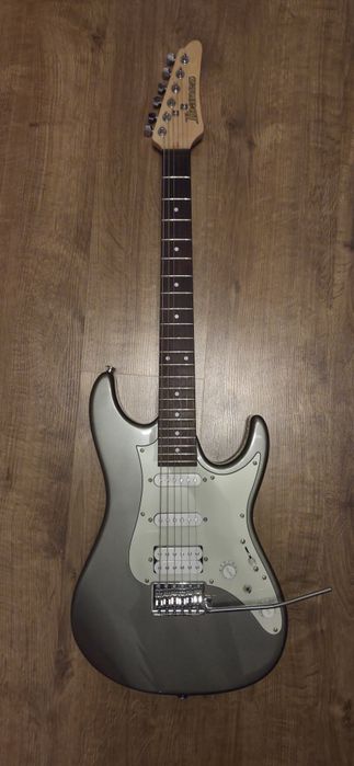Gitara elektryczna Ibanez AZES40 TUN (HSS) - na gwarancji, stan bdb