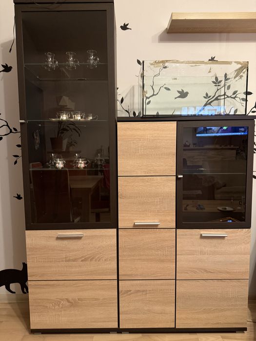 Meblościanka w dwóch częściach