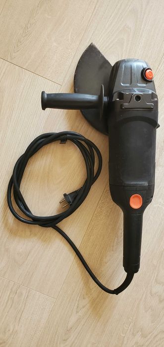 Болгарка (угловая шлифмашина) DNIPRO-М GL-240